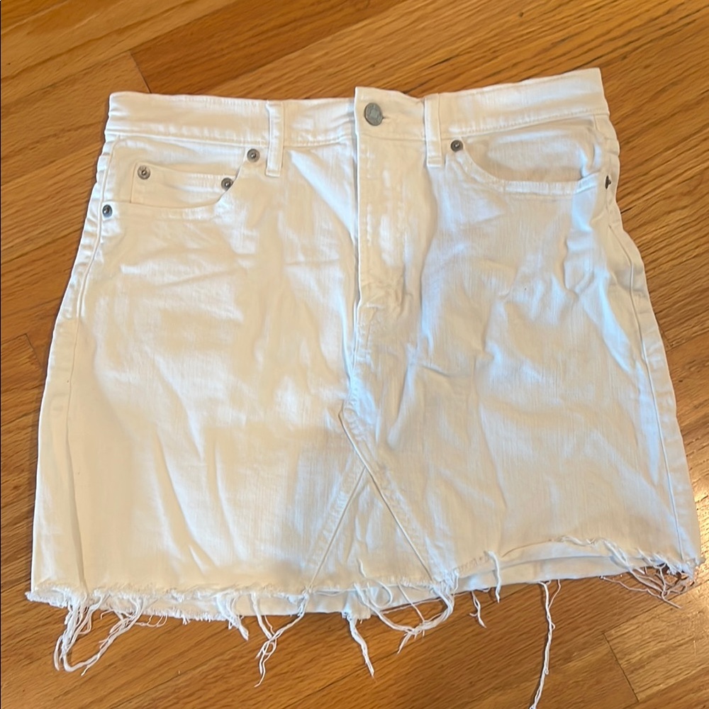 GAP White Frayed Hem Mini Skirt